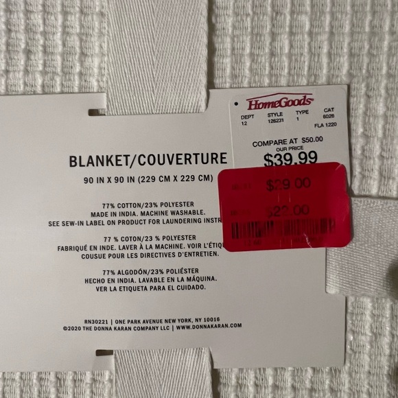 White DKNY waffle knit throw blanket queen size - Picture 2 of 2